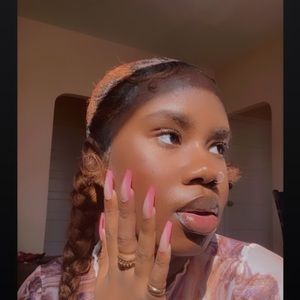 Meet your Posher, Danielle